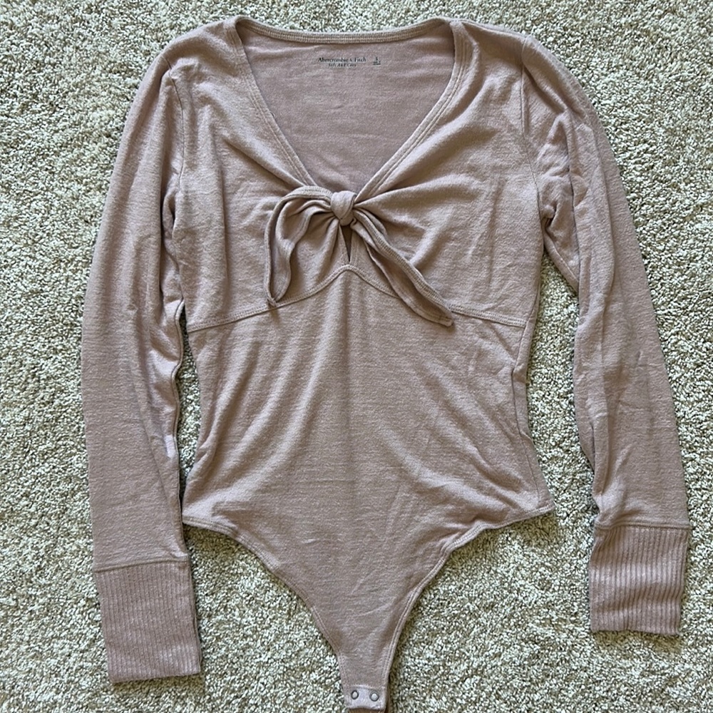 Dusty pink long sleeve bodysuit